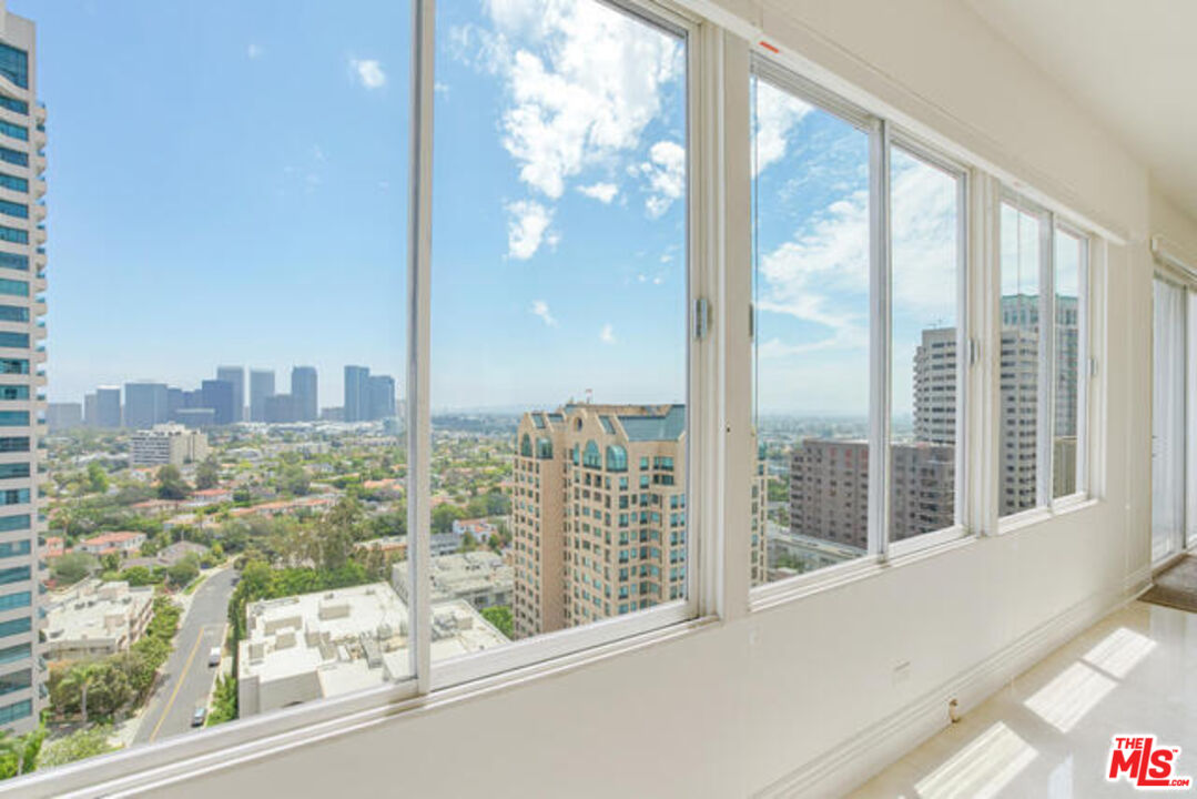 10501 Wilshire Blvd #1906, photo 4