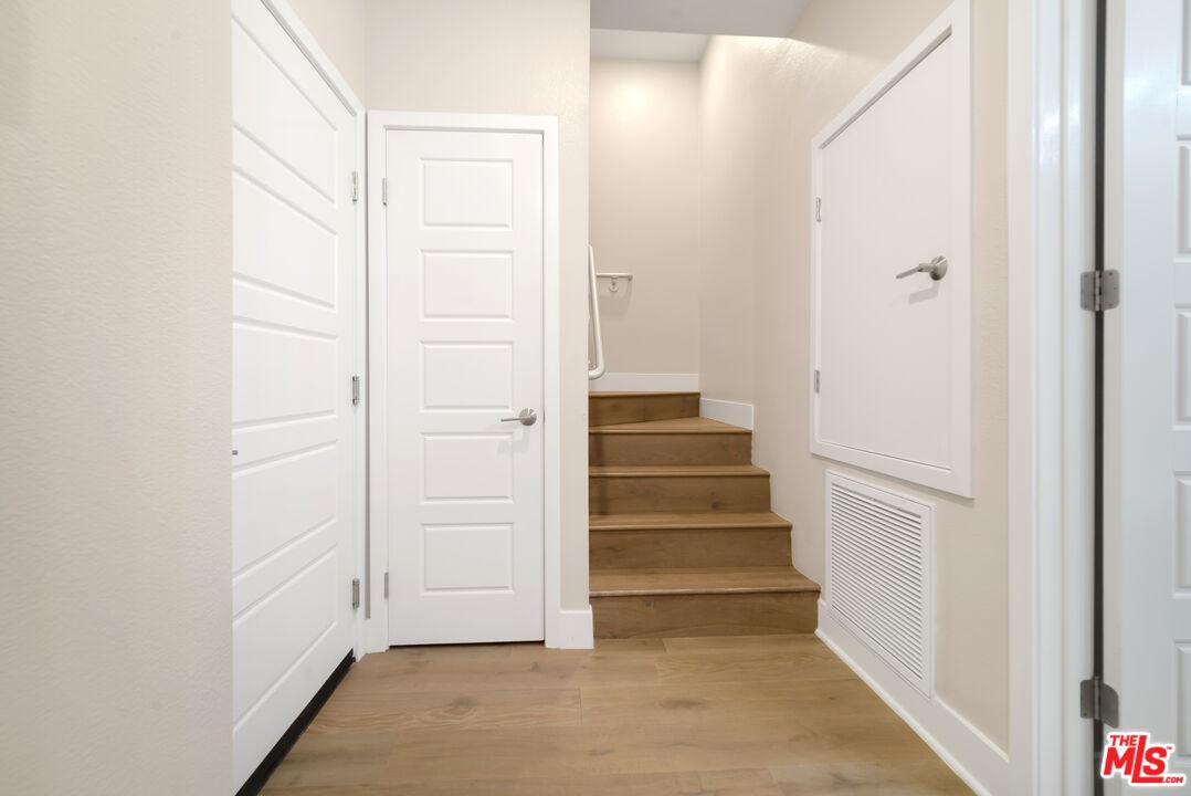 6750 Gill Way, photo 7