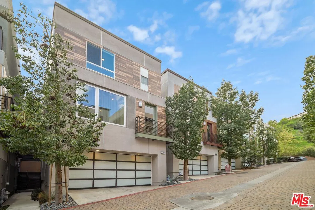 6750 Gill Way, Los Angeles, CA